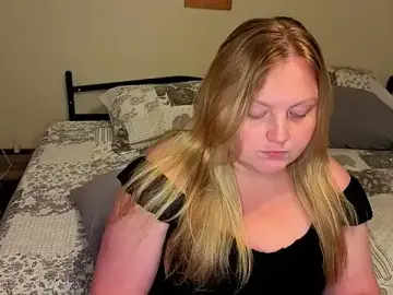Phatassblonde  live sex cam