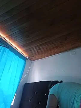 Ojitoos_02  live sex cam