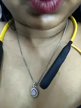 Ananya_34  live sex cam