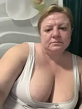 Jusichka  live sex cam