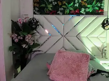 Janett_Moore  live sex cam