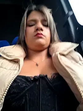 Mia_80  live sex cam