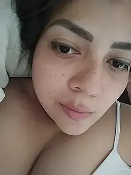 Mila2495  live sex cam