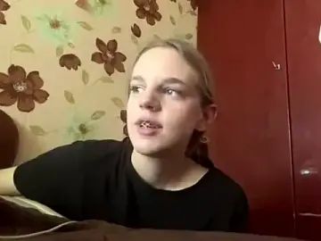 CindyOzga  live sex cam