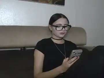 Shawtyys  live sex cam
