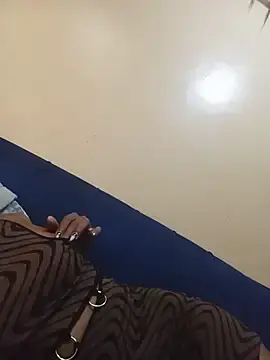 Shazzzy45  live sex cam