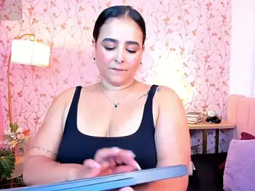 Taylor_bennet  live sex cam