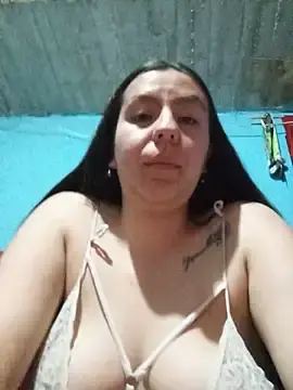 Thamara_777  live sex cam
