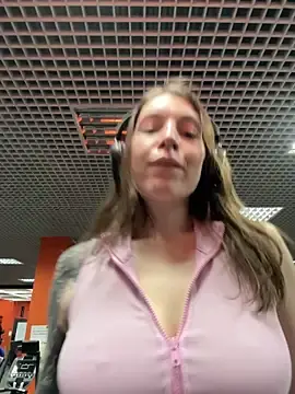 Polina-Fox  live sex cam