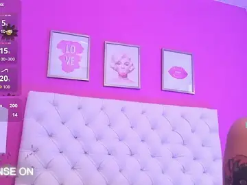 RavynRouges  live sex cam