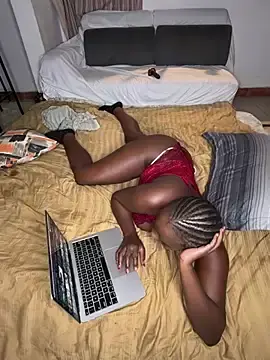 Your-highnes  live sex cam