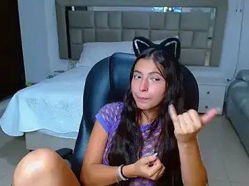 Kristalfine  live sex cam