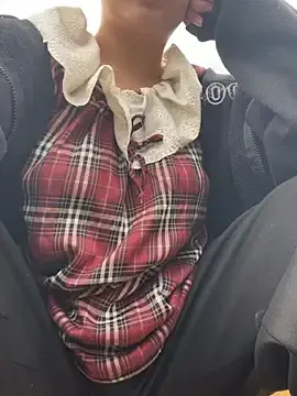 Velly93  live sex cam