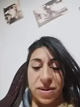 Arianna_rouse_  live sex cam