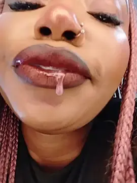 Sugartonguexx  live sex cam