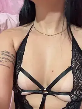 Vicvic69dp  live sex cam
