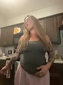 Bratfigure  live sex cam