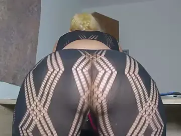 Clarabbw47  live sex cam