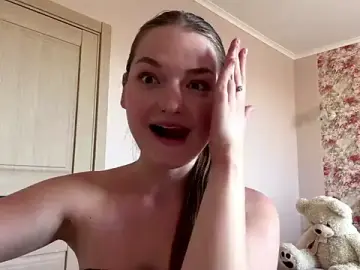 Lizzzanatooo  live sex cam