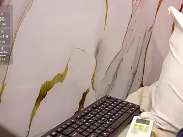 Yourcuteneighbourr  live sex cam
