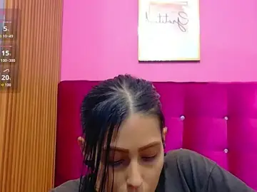 Yourcuteneighbourr  live sex cam