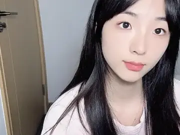 Louise-3  live sex cam