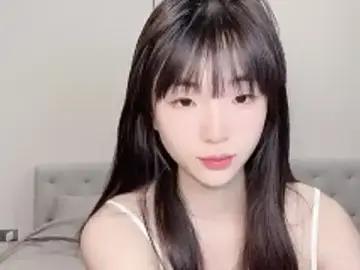 Louise-3  live sex cam