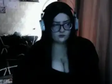 Moon_Lady122  live sex cam