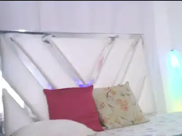 RubyWood  live sex cam