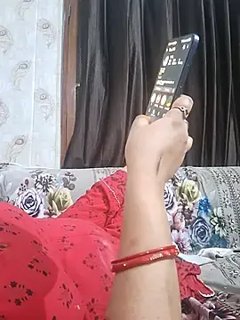Desiriya14  live sex cam
