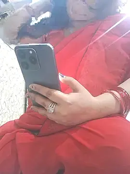 Desiriya14  live sex cam