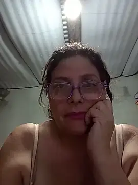 LadyBea11  live sex cam