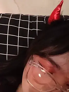 Chall_mee  live sex cam
