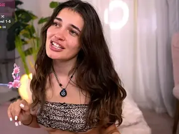 SweetAuraa  live sex cam