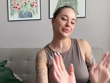 TrishaaStar  live sex cam