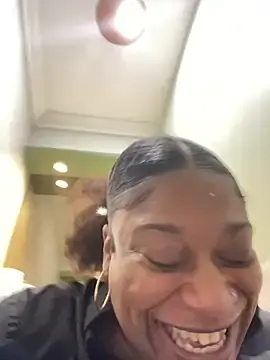 Chelseabea  live sex cam