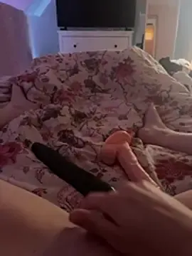 Jette44  live sex cam