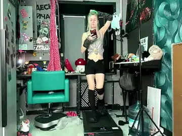 DanikaRoskovensky  live sex cam