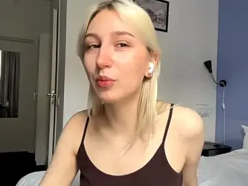 LishaNuding  live sex cam
