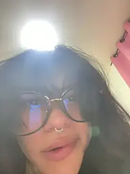 Lovely-allys  live sex cam