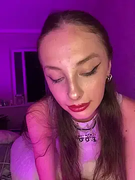 Shy_Little_Mia  live sex cam