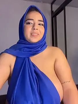 ThanaSaadii  live sex cam