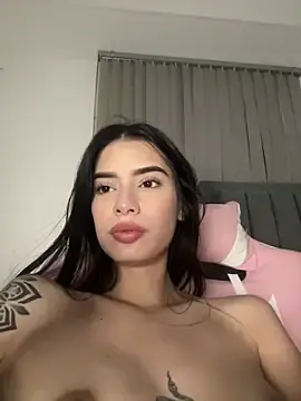 Giasteele  live sex cam