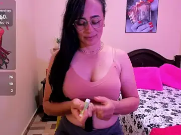 Sara_florez12  live sex cam