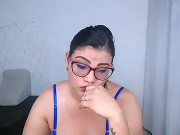 Valeriasquirt  live sex cam