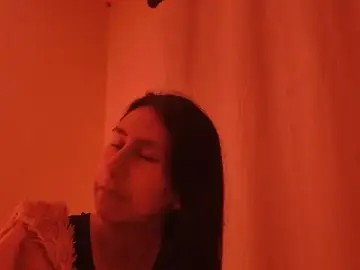 MoonLipsON-  live sex cam