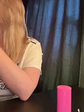 SexyVeloura  live sex cam