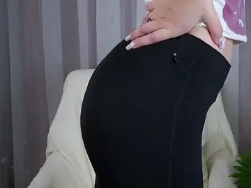 TinaMonaldi  live sex cam