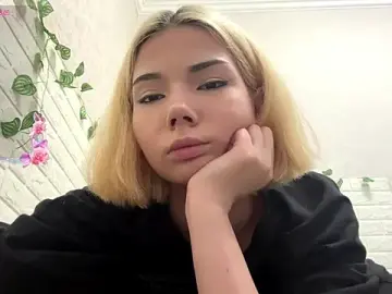 VersieWoodal  live sex cam