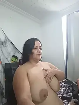 Lucia_vonne_  live sex cam